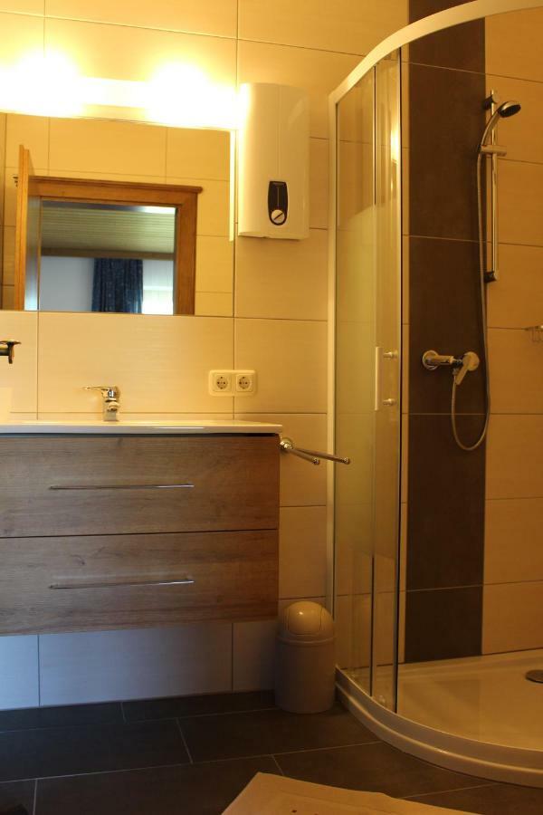 Apartment-Kraft Lungötz Exteriör bild